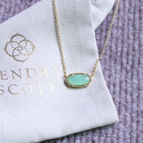 New. Kendra Scott Elisa Gold Chalcedony Glass Necklace - Picture 2 of 2